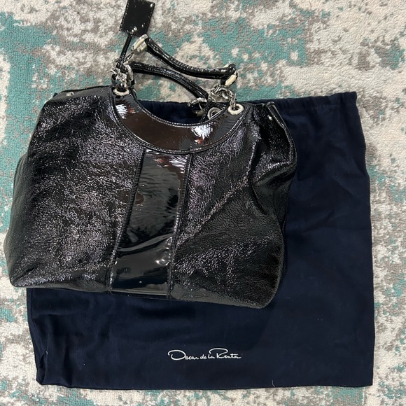 Authentic Oscar de la Renta pebble patent leather handbag with chain link straps - Picture 8 of 8